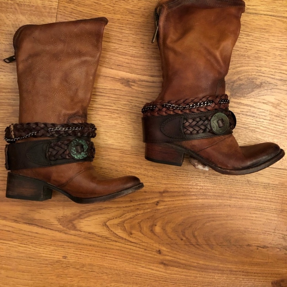 NWT Freebird by Steven Breck women's 6 Boots